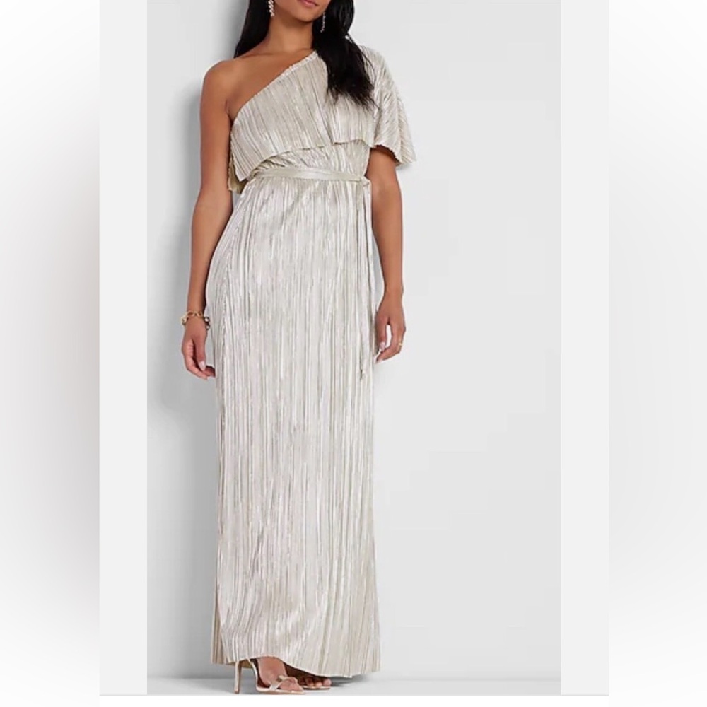 Elegant One-Shoulder Cream Dress